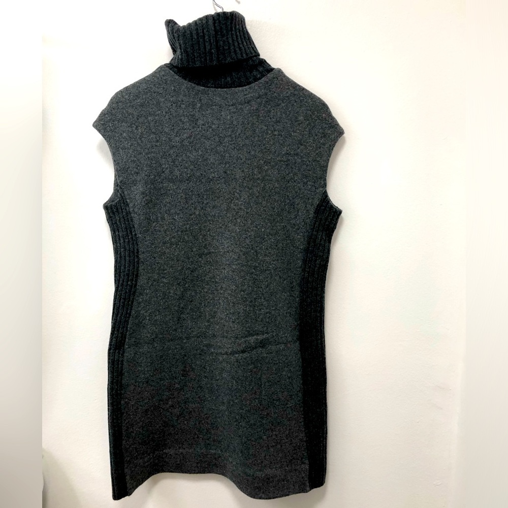 Ralph Lauren blue label mini dress, wool, size M, grey, length 32”.